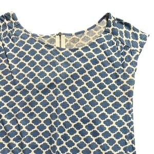 LOFT Women's Blue White‎ Tile Print Cap Sleeve Top Blouse Size Small
